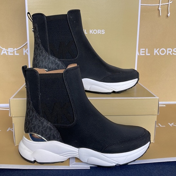 Michael Kors Katrina Bootie Tumbled Leather 49R2KAFE5L - Picture 3 of 16